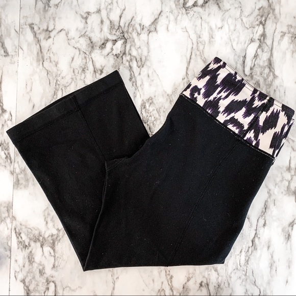 lululemon athletica Pants - Lululemon Black Reversible Cropped Leggings